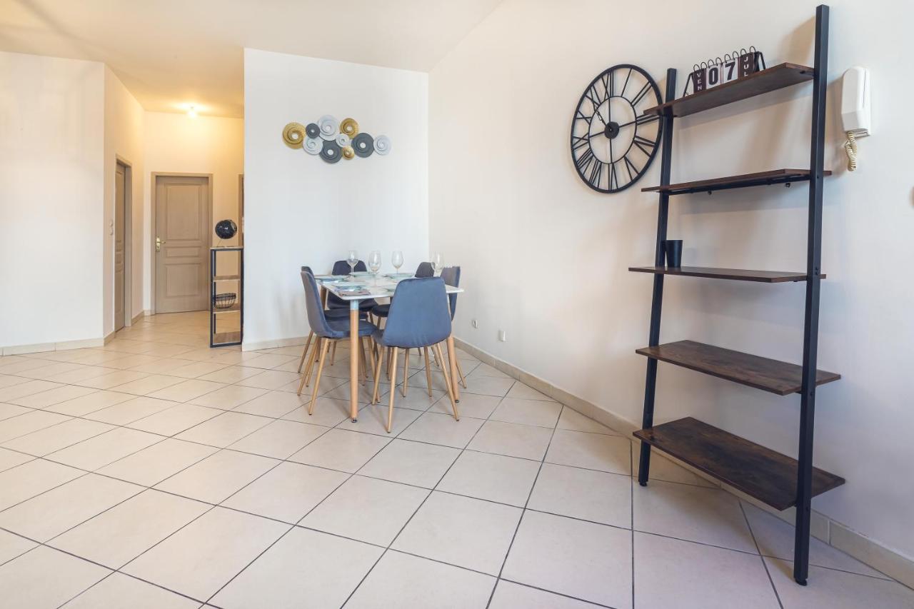 Appartement Tout Equipe Pour 6 Personnes A 15Min Des Plages Μπεζιέ Εξωτερικό φωτογραφία