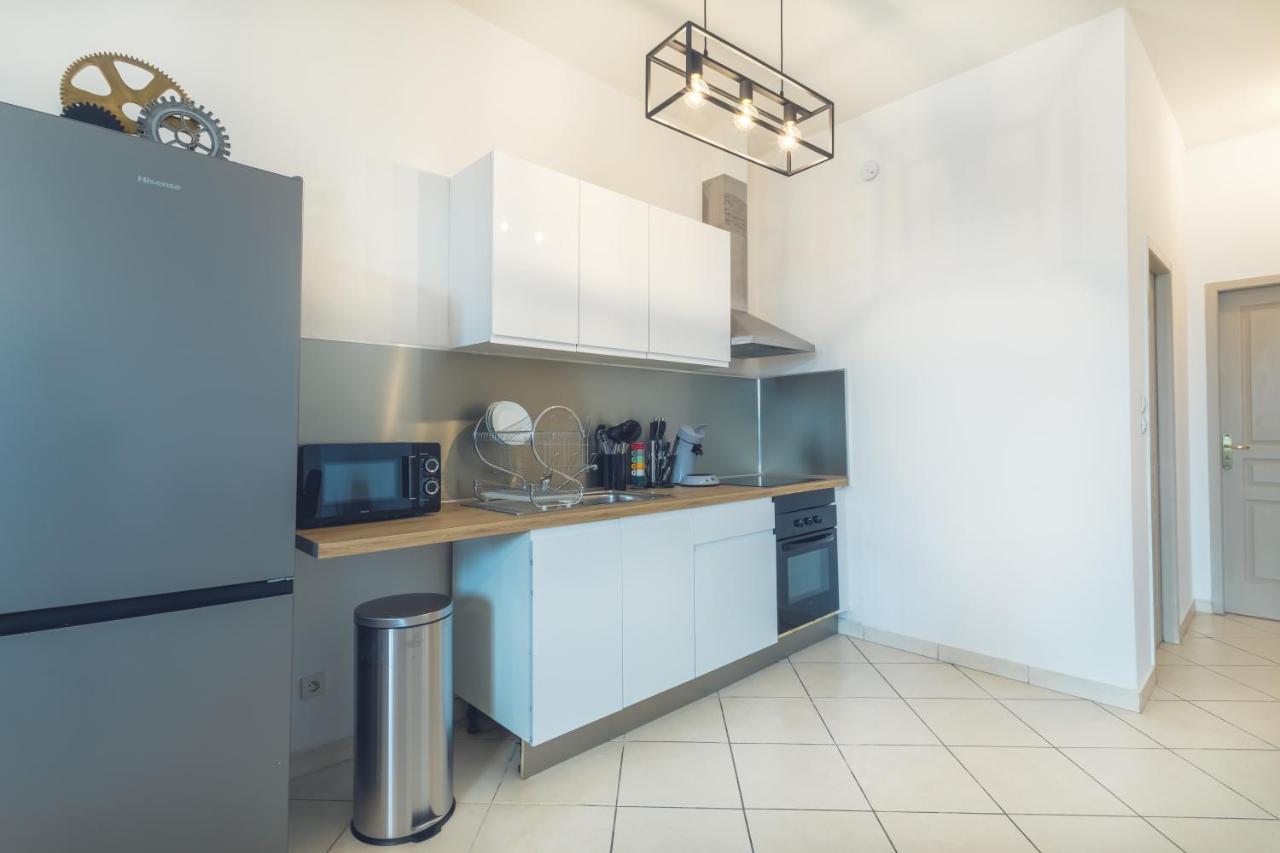 Appartement Tout Equipe Pour 6 Personnes A 15Min Des Plages Μπεζιέ Εξωτερικό φωτογραφία