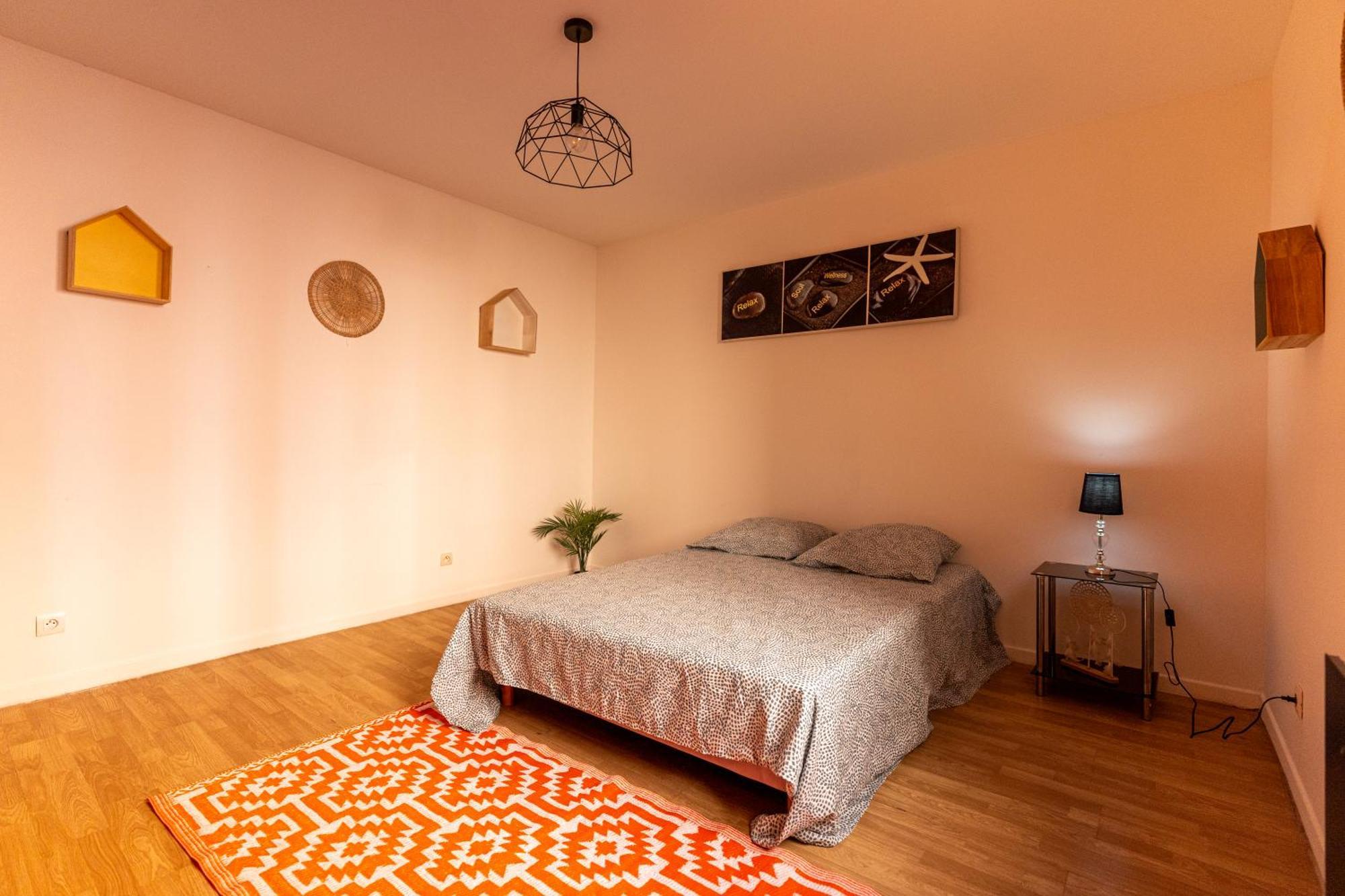 Appartement Tout Equipe Pour 6 Personnes A 15Min Des Plages Μπεζιέ Εξωτερικό φωτογραφία