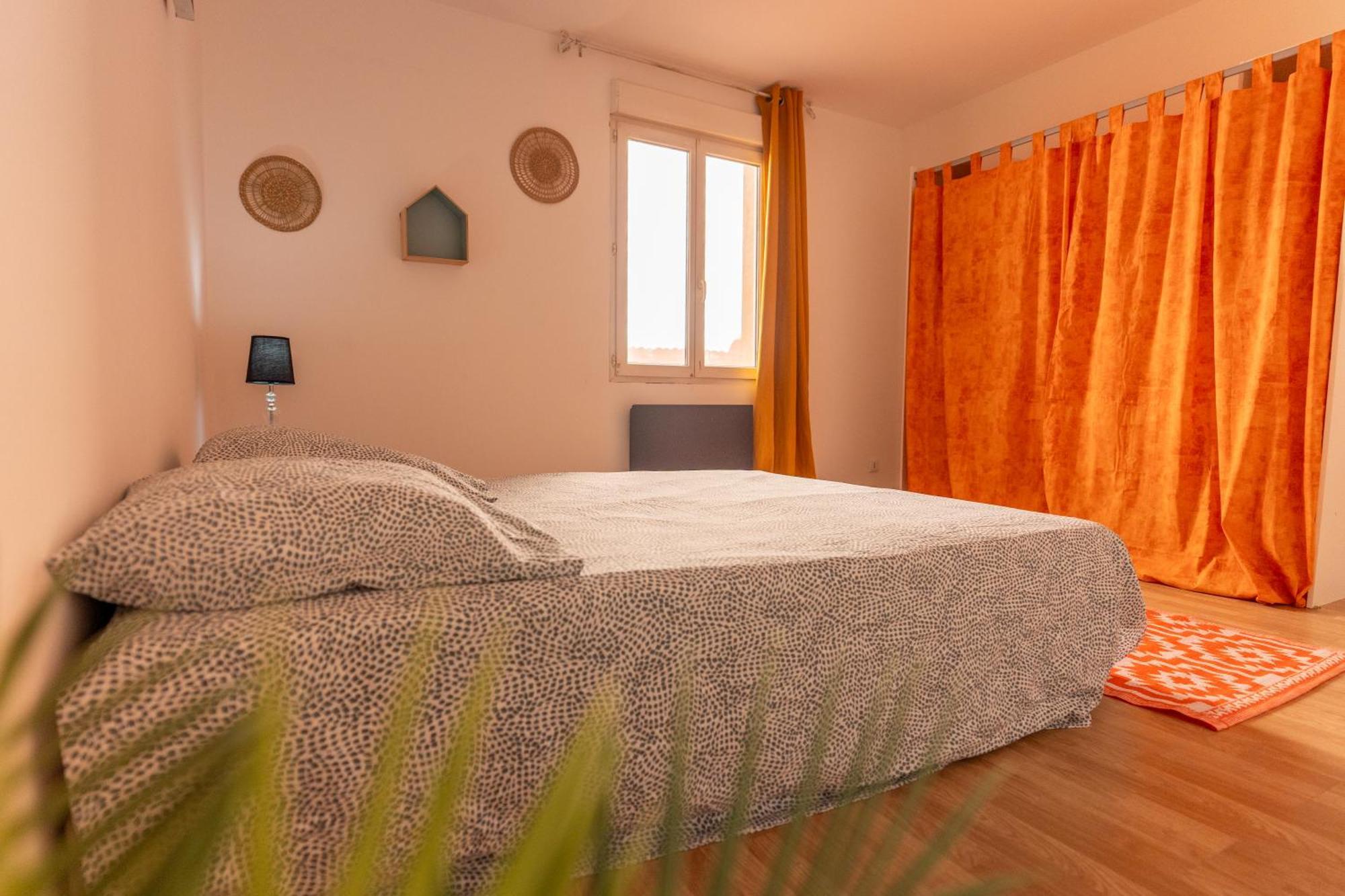 Appartement Tout Equipe Pour 6 Personnes A 15Min Des Plages Μπεζιέ Εξωτερικό φωτογραφία
