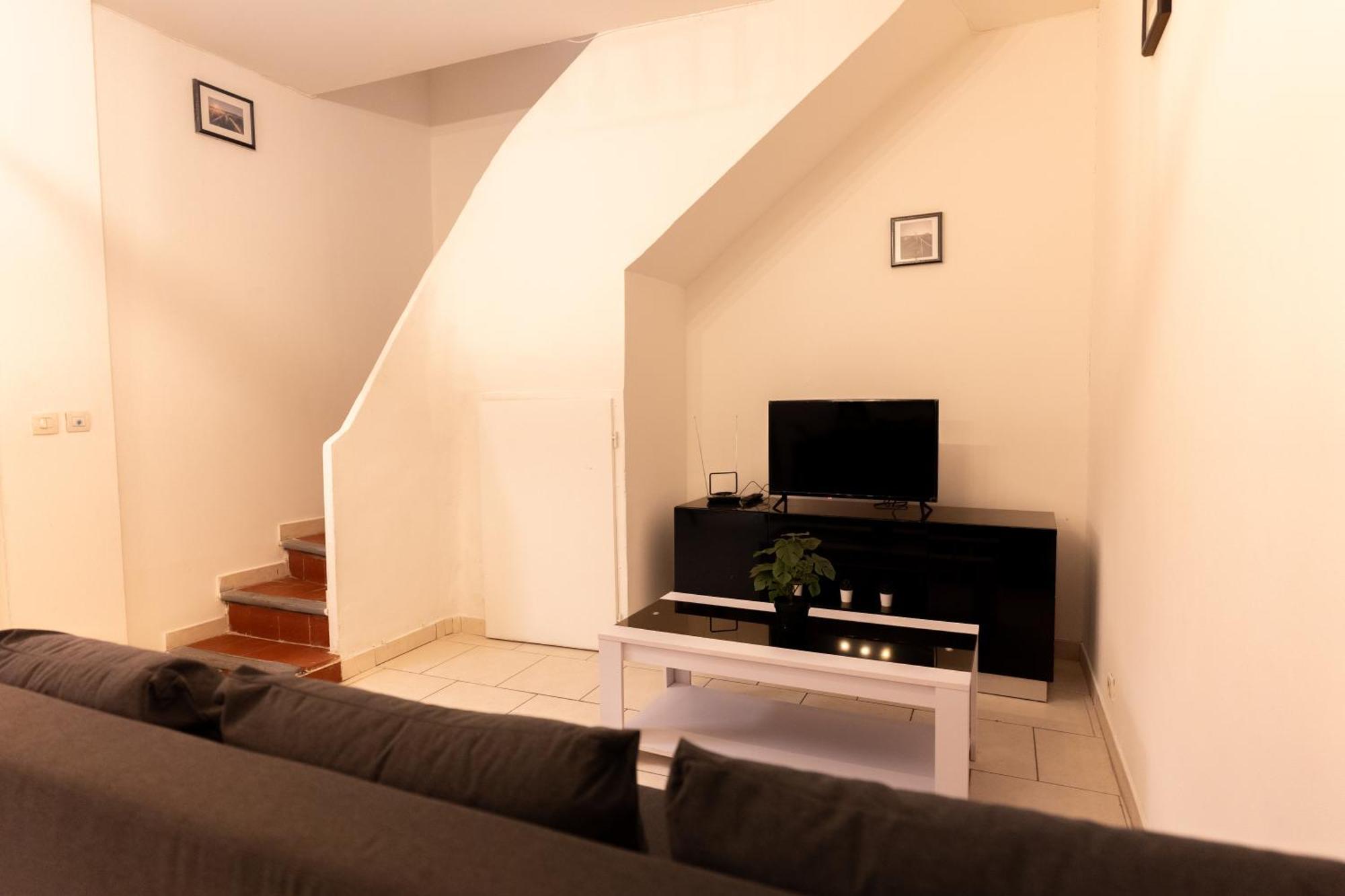Appartement Tout Equipe Pour 6 Personnes A 15Min Des Plages Μπεζιέ Εξωτερικό φωτογραφία